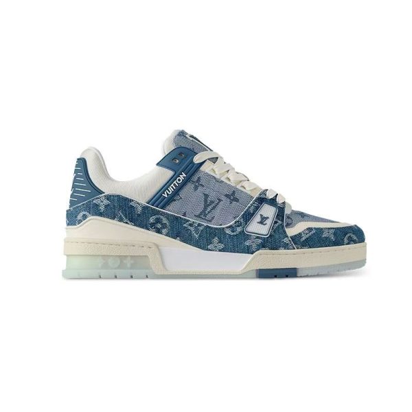 LV Trainer Sneaker 003