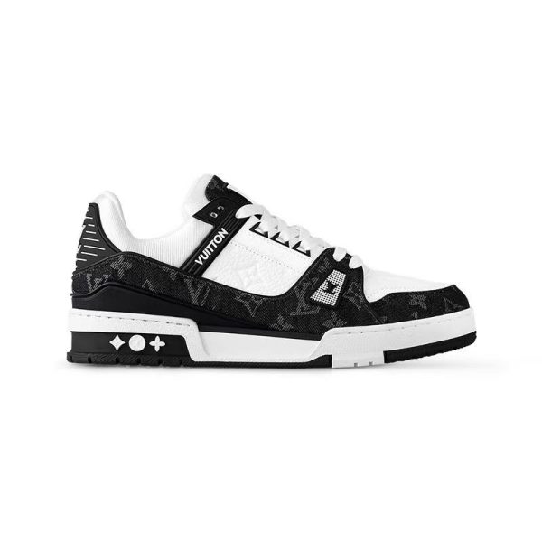LV Trainer Sneaker 005